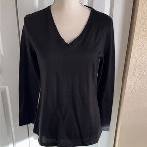 Danskin Now Black Long Sleeve V-Neck Top
